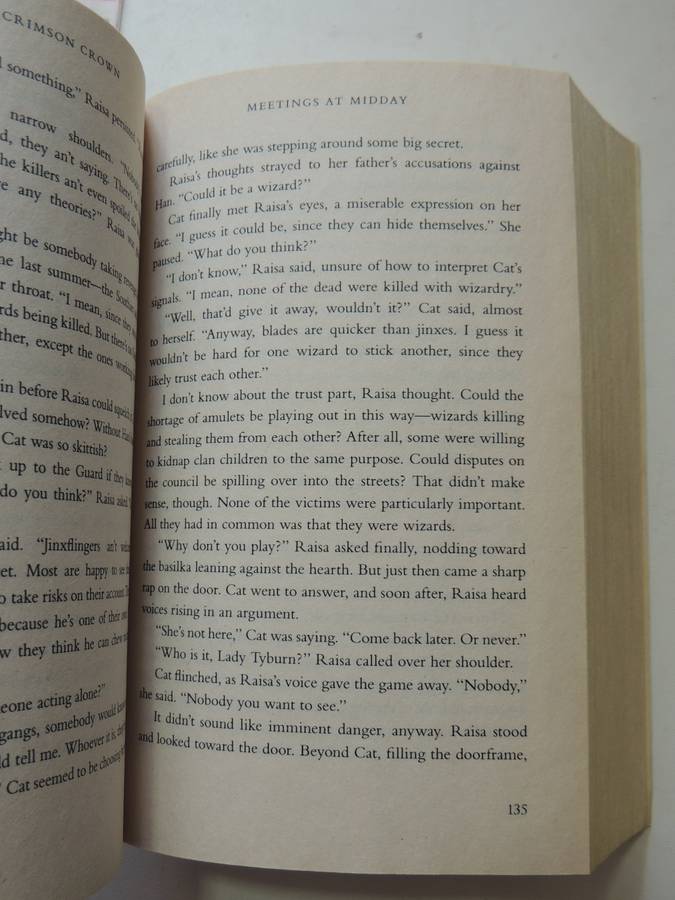 The Crimson Crown - The Seven Realms Series Book 4 - Cinda Williams Chima