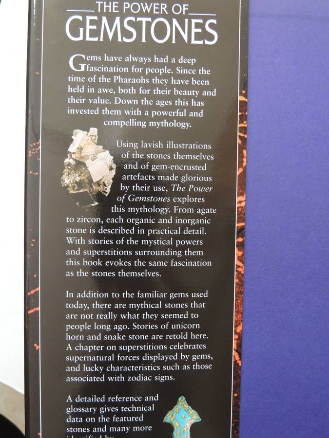 The Power Of Gemstones - Raymond J.L. Walters