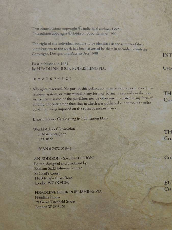 The World Atlas Of Divination: The Systems Where They Originate How They Work- ed John Matthews