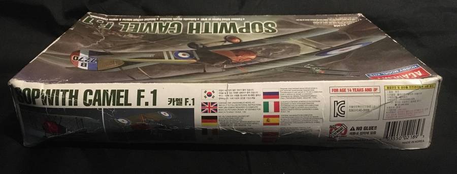 Sopwith Camel F1 1:32 model plane hobby model kit by Academy.