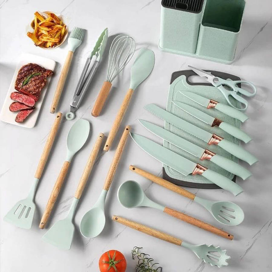 19 Piece Utensil Set