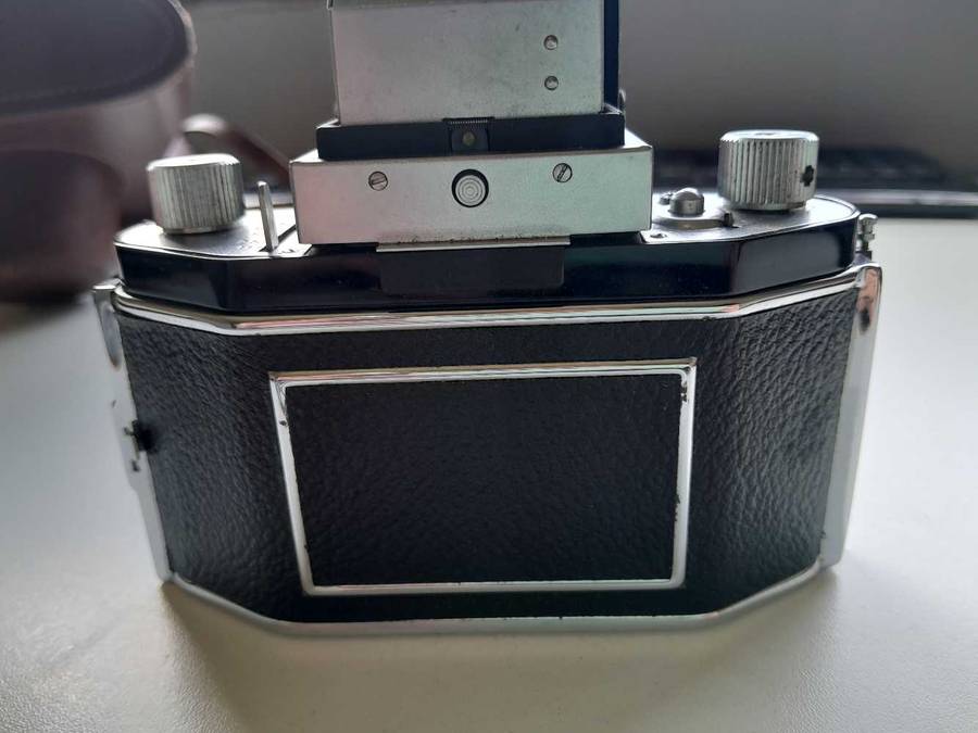 Vinatge EXA Camera
