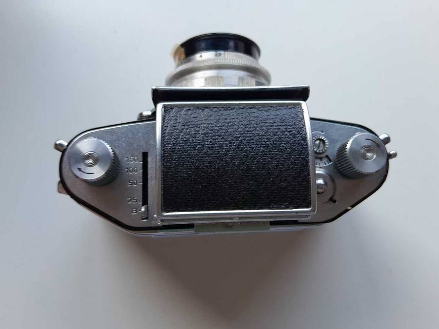 Vinatge EXA Camera