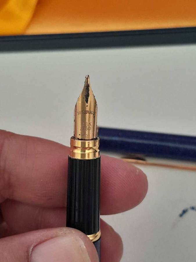 Vintage Waterman fountain pen with 18k tip