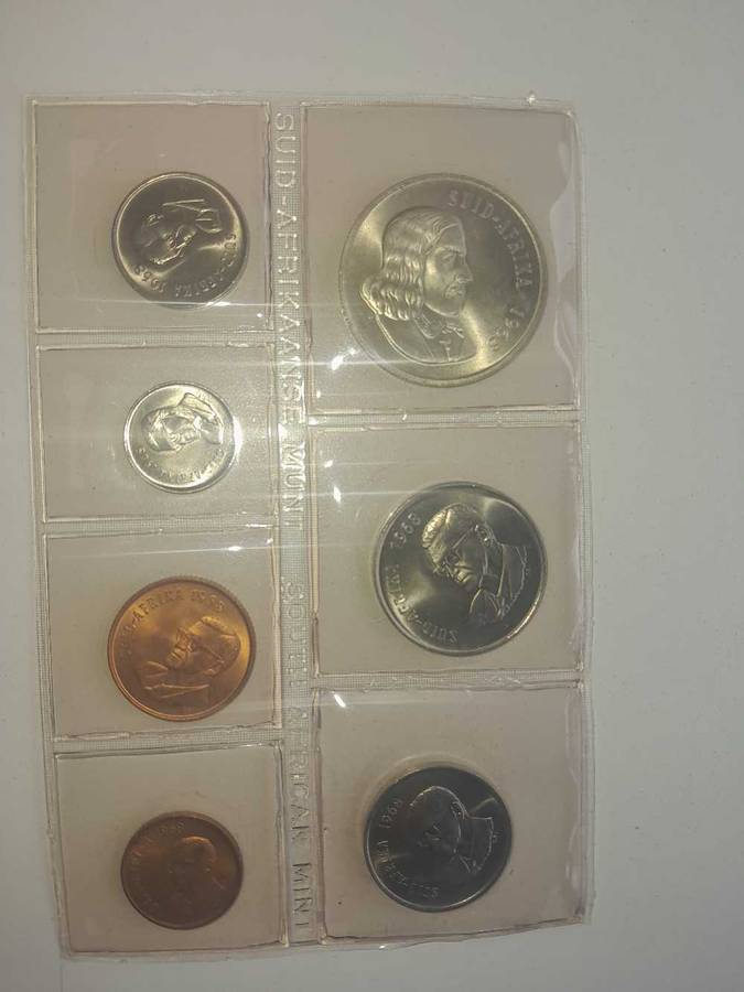 UNC SA Coins with 1Rand Sliver coins X3 ONE BID FOR ALL