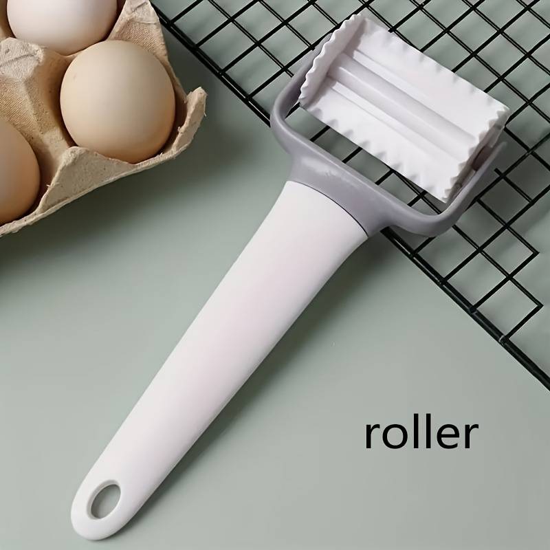Creative Pattern Plastic Pastry Cutter