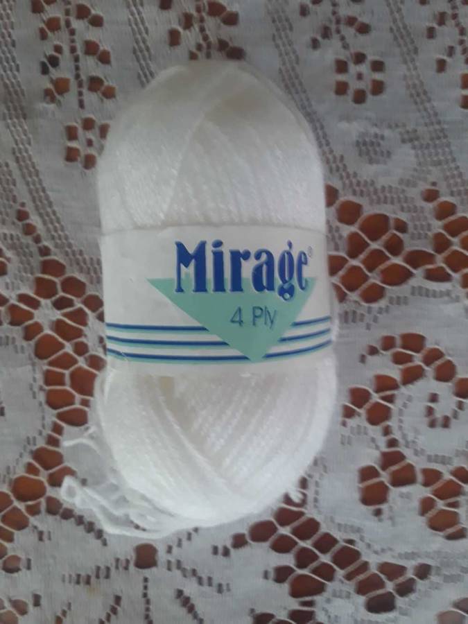 KNITTING WOOL/YARN - ELLE MIRAGE 4 PLY  25G - WHITE