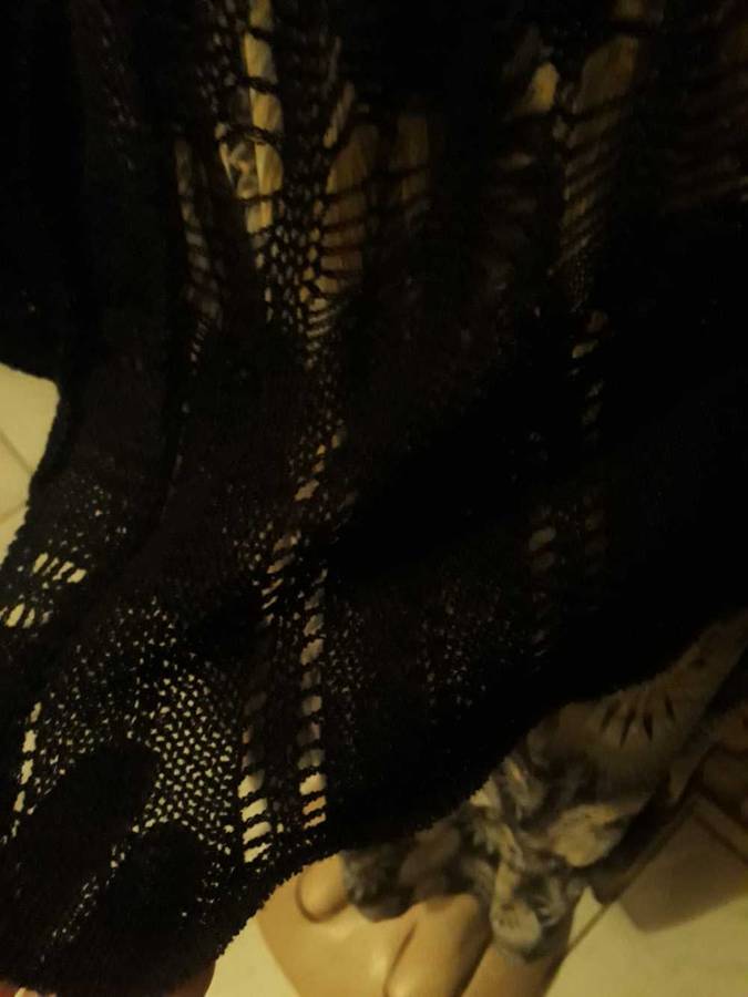 FEMININE BLACK KNITTED HOODED COVER IN POLY COTTON WITH LACE PATTERN - SIXE SIZE 12/36/L