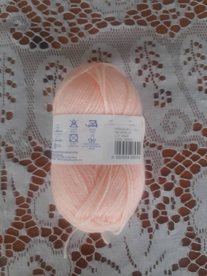 KNITTING WOOL/YARN - ELLE MIRAGE 4 PLY 25G - APRICOT - COL 046 - NEW