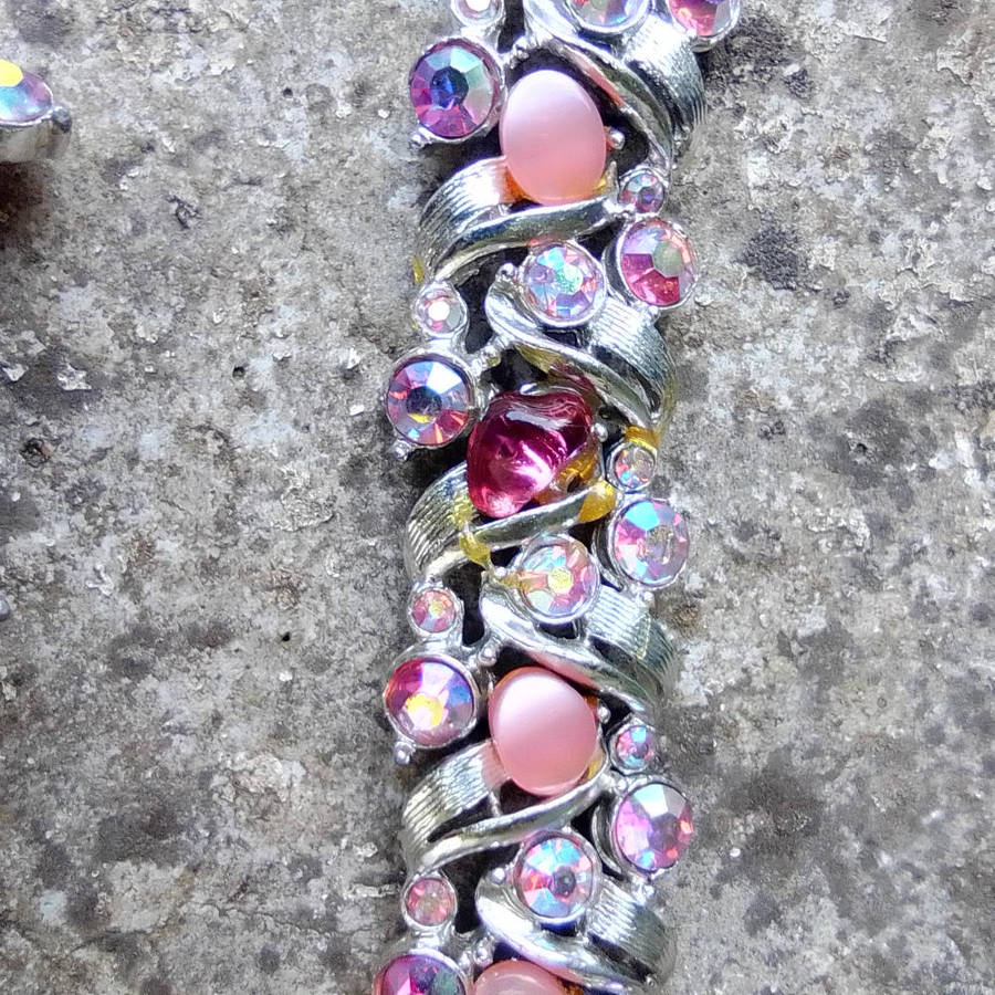 VINTAGE 1960'S SILVER TONED 3 PIECE COSTUME JEWELLERY SET - NECKLACE/BRACELETT & CLIP-ON EARRINGS!!!