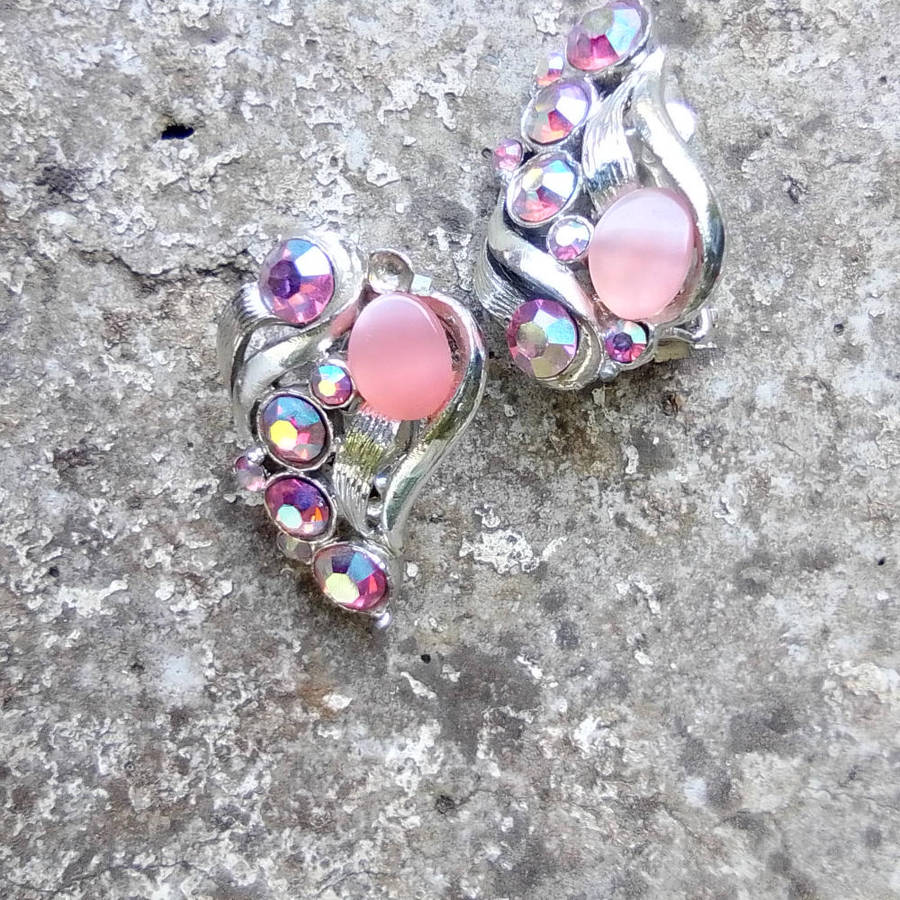 VINTAGE 1960'S SILVER TONED 3 PIECE COSTUME JEWELLERY SET - NECKLACE/BRACELETT & CLIP-ON EARRINGS!!!