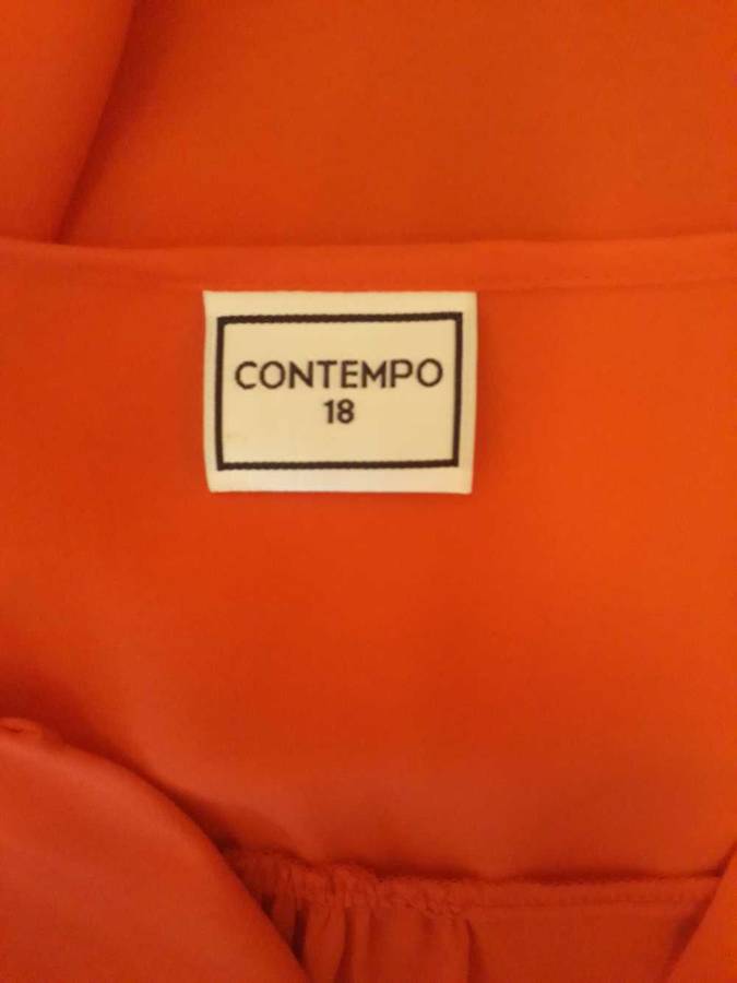 CONTEMPO BRAND SHEER RED TOP - SIZE 18/42 - AS NEW