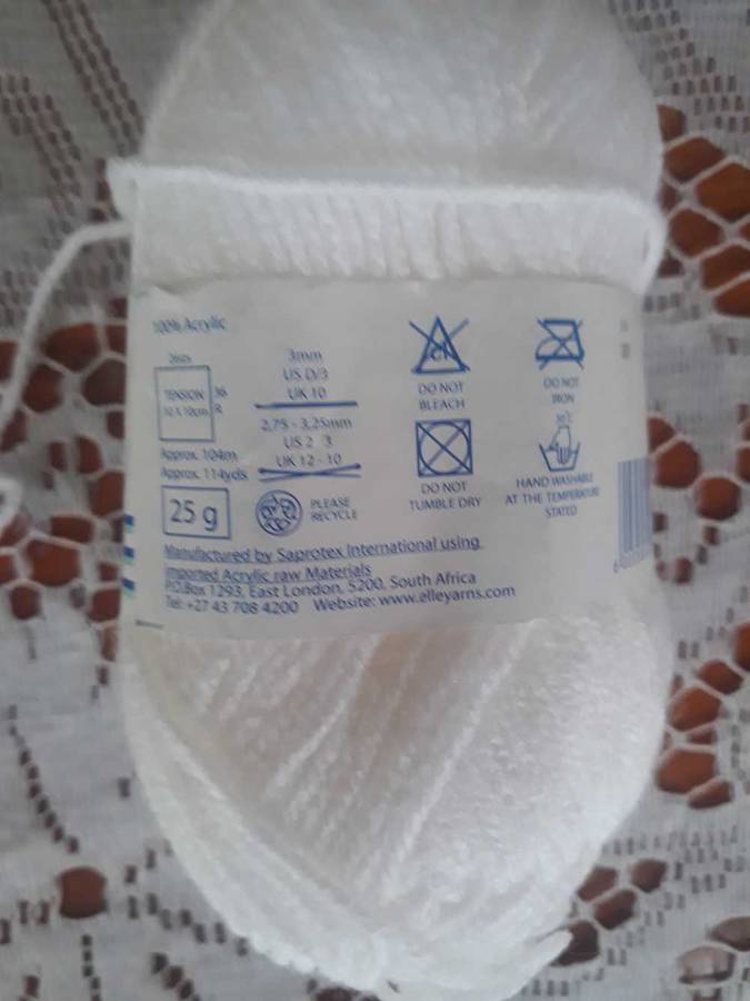 KNITTING WOOL/YARN - ELLE MIRAGE 4 PLY  25G - WHITE