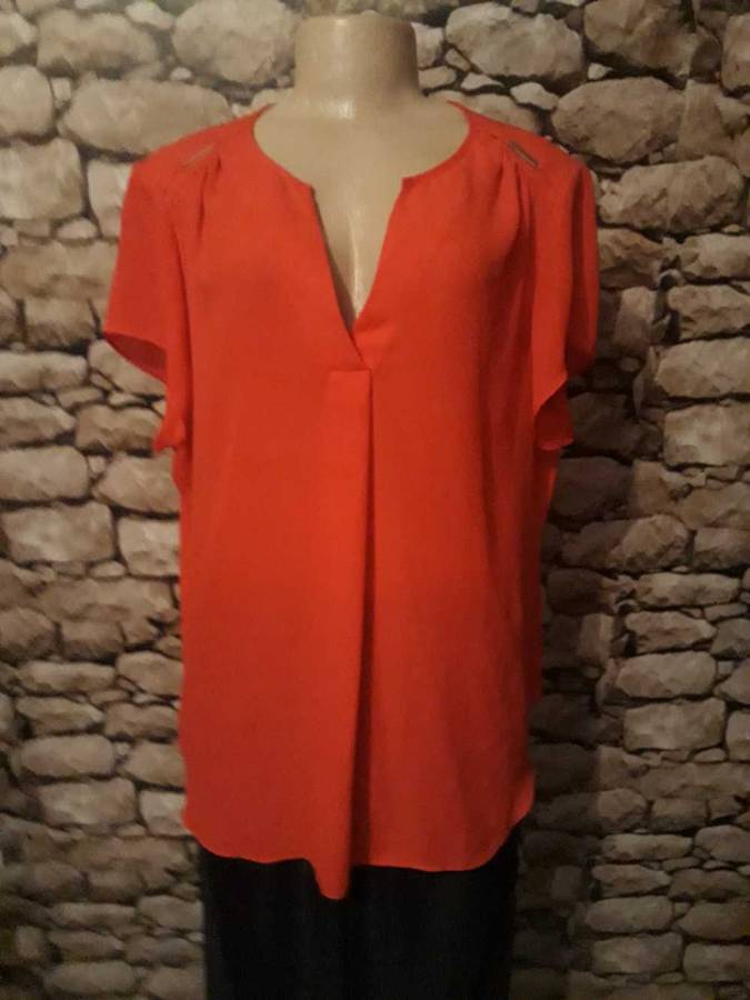 CONTEMPO BRAND SHEER RED TOP - SIZE 18/42 - AS NEW