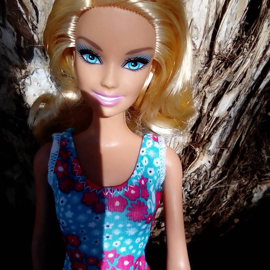 Mattel Barbie Golden Blond Hair Barbie Doll 1998