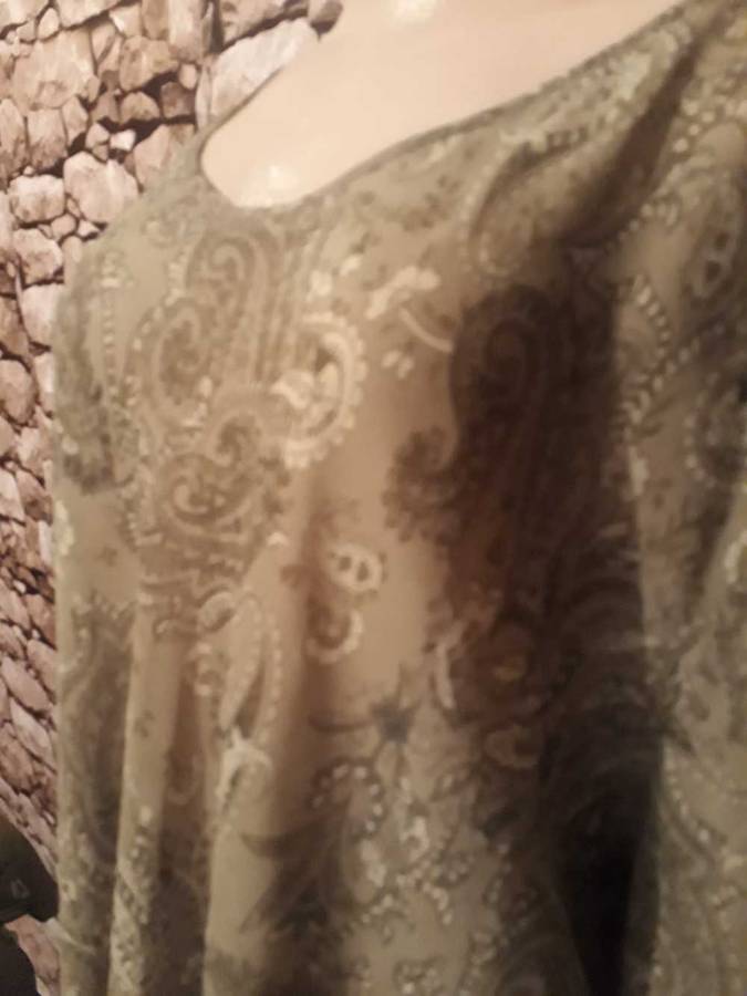 VINTAGE  GREEN PAISLEY PRINT PATTERN THROW OVER TOP - SIZE 44 - VERY GOOD CONDITION
