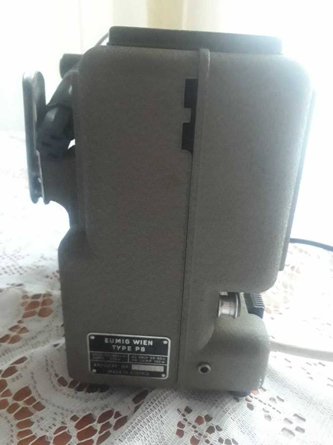VINTAGE COLLECTABLE  METAL BODIED EUMIG P8Mm CINE FILM PROJECTOR