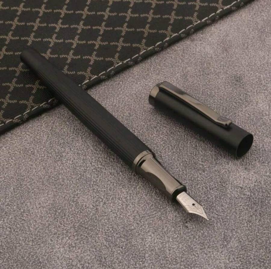 Classic Matte Black Metal Fountain Pen