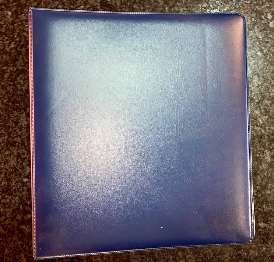 Banknote Album - 10 sleeves all banknotes included