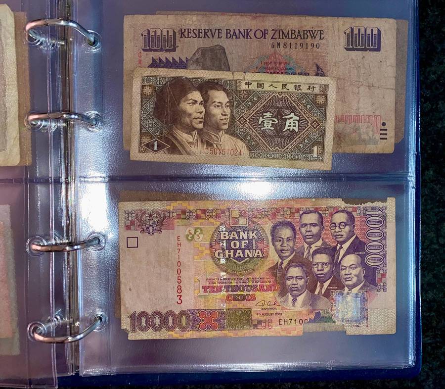 Banknote Album - 10 sleeves all banknotes included