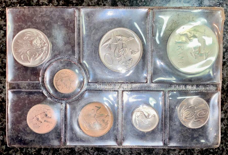 S A MINT UNCIRCULATED SET 1975 --SILVER R1 TO 1/2 CENT - SEALED FROM SA MINT