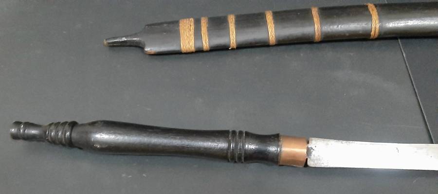 **RARE: Mid-20th Century Burmese 'Dha' Tribal Sword w/ Scabbard(0.97m).**