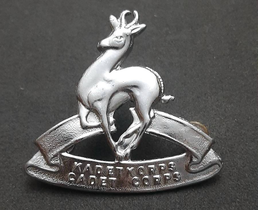 **Border War : 1980s SADF Cadet Corps Beret Badge w/ Pins #2**