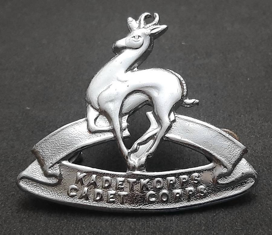 **Border War : 1980s SADF Cadet Corps Beret Badge w/ Pins #2**