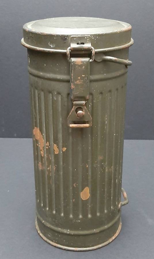 Rare WW2 German GM38 'Gasmasken Büchse' Canister with Lenses (Att. Jäger)