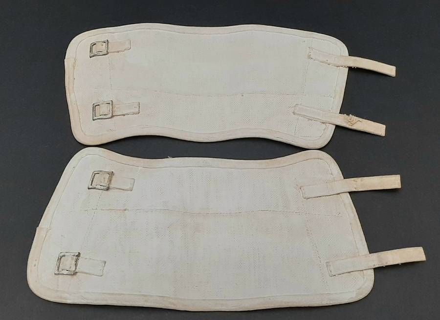 **1940s Union Defence Force: Anklet 'Puttees' w/ Buckles (Framm & Co. 1948).**