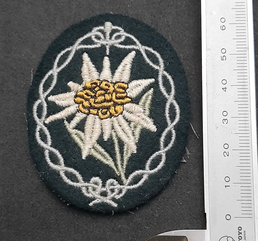 WW2 German 1930s Embroidered Gebirgsjäger 'Edelweiß' Sleeve Insignia Type I