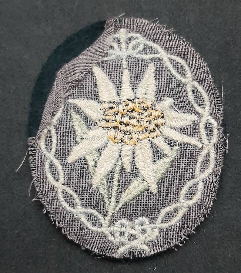 WW2 German 1930s Embroidered Gebirgsjäger 'Edelweiß' Sleeve Insignia Type I