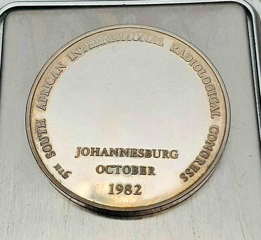 RARE: (XF+)  1982 SA 5th Intl. Radiological Congress .925 Silver Medallion w/ Case (29.18 gram).