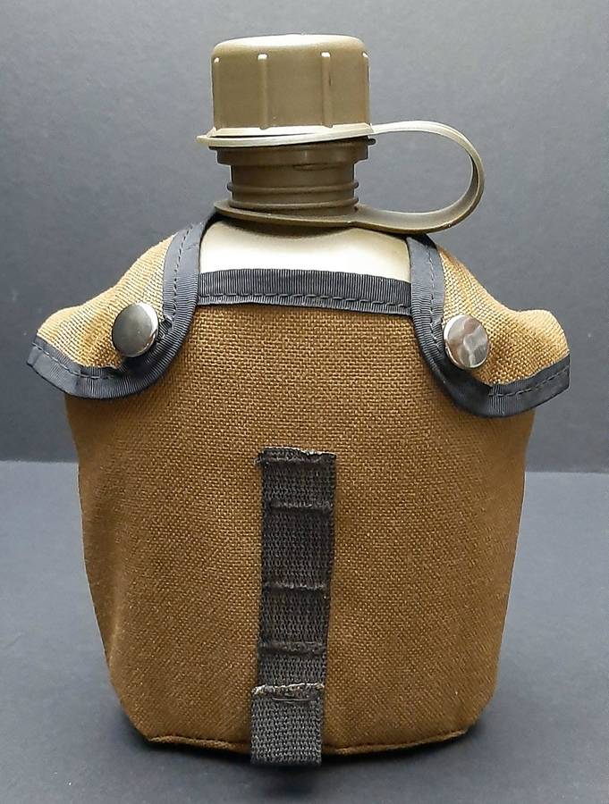 RARE: Mid-1990s SADF Nutria Cordura 1 Litre Canteen Cover w/ Waterbottle.