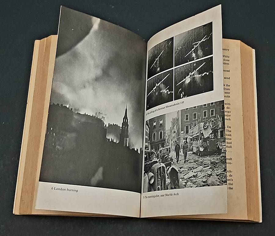 WW2 : ' 1940 The World In Flames' S/Cover Book by Richard Collier (USED).
