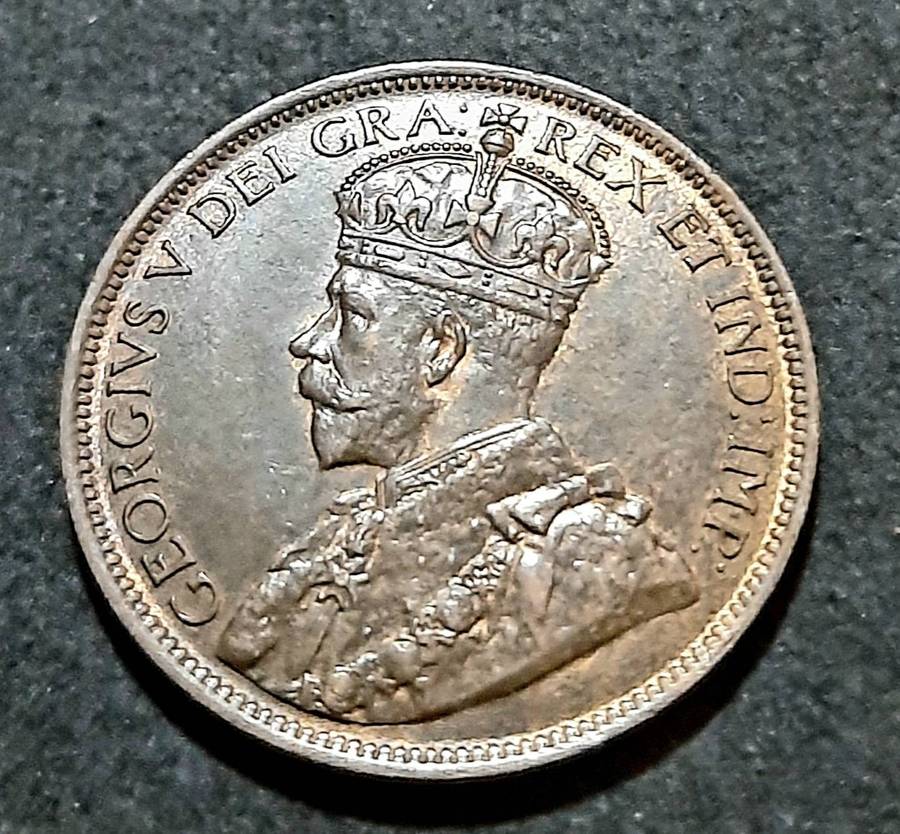 Canada: 1917  KGV Bronze 1 Cent Coin (XF).