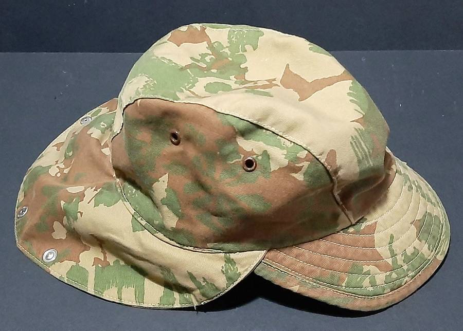 Rare 1960s Rhodesian Bush War SA 1st Pattern Camouflage Field Dress Cap with Neck Flap (57/58)