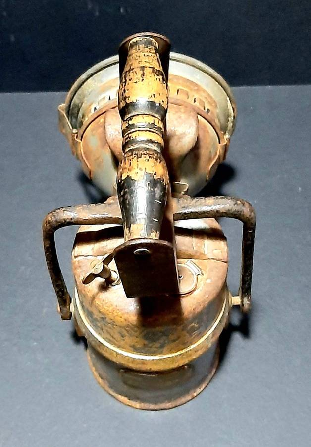 RARE: 1920s South African Railways Metallic Kerosene Carriage Lamp w/ Handle (Glass Lens).