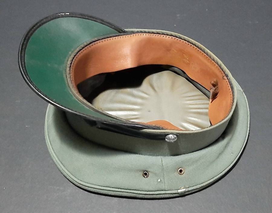 RARE: 1980s Ciskei 'Homeland' Police Service Dress Cap w/ Insignia (55)