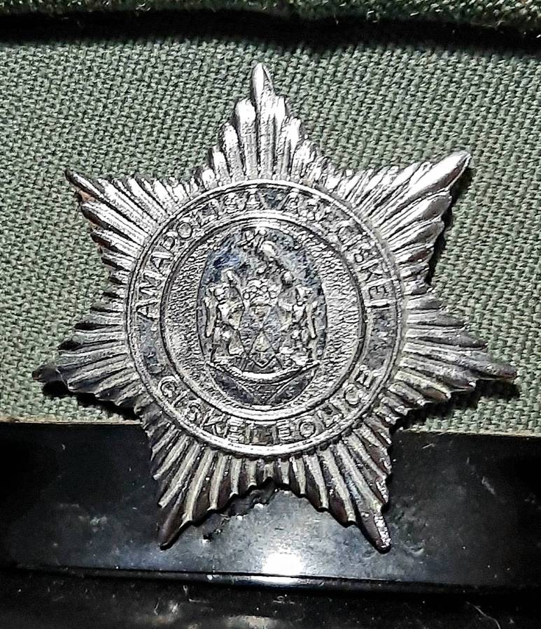 RARE: 1980s Ciskei 'Homeland' Police Service Dress Cap w/ Insignia (55)