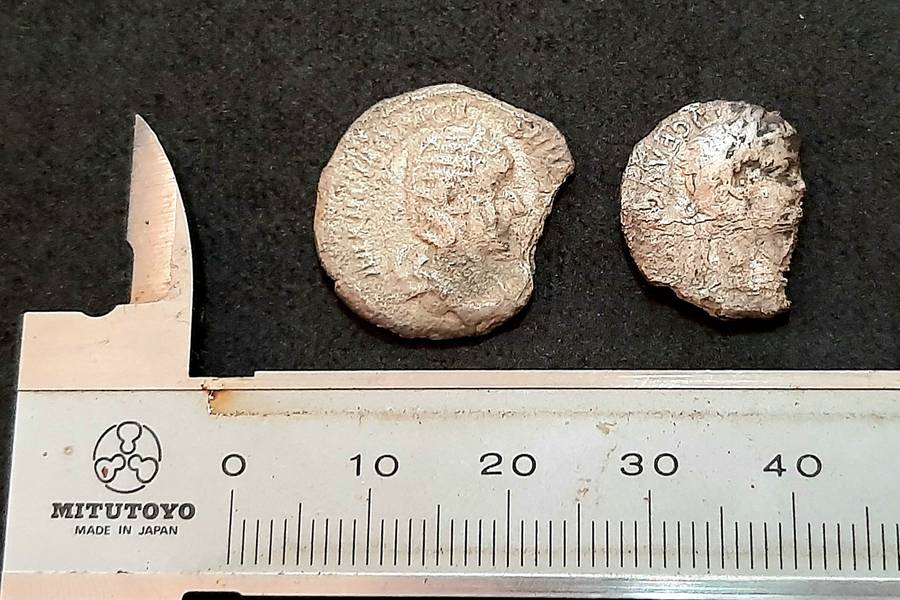 Roman Macedonia: Pair of  Silver Drachma  Coins 1st-2nd Century AD ( 2 x Pcs).