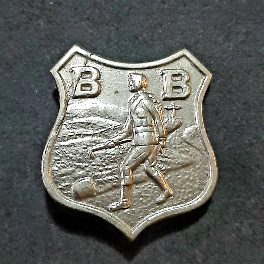 Mid-20th Century: 'Boys Brigade' Youth Organization Wayfarer Badge w/ Pin.