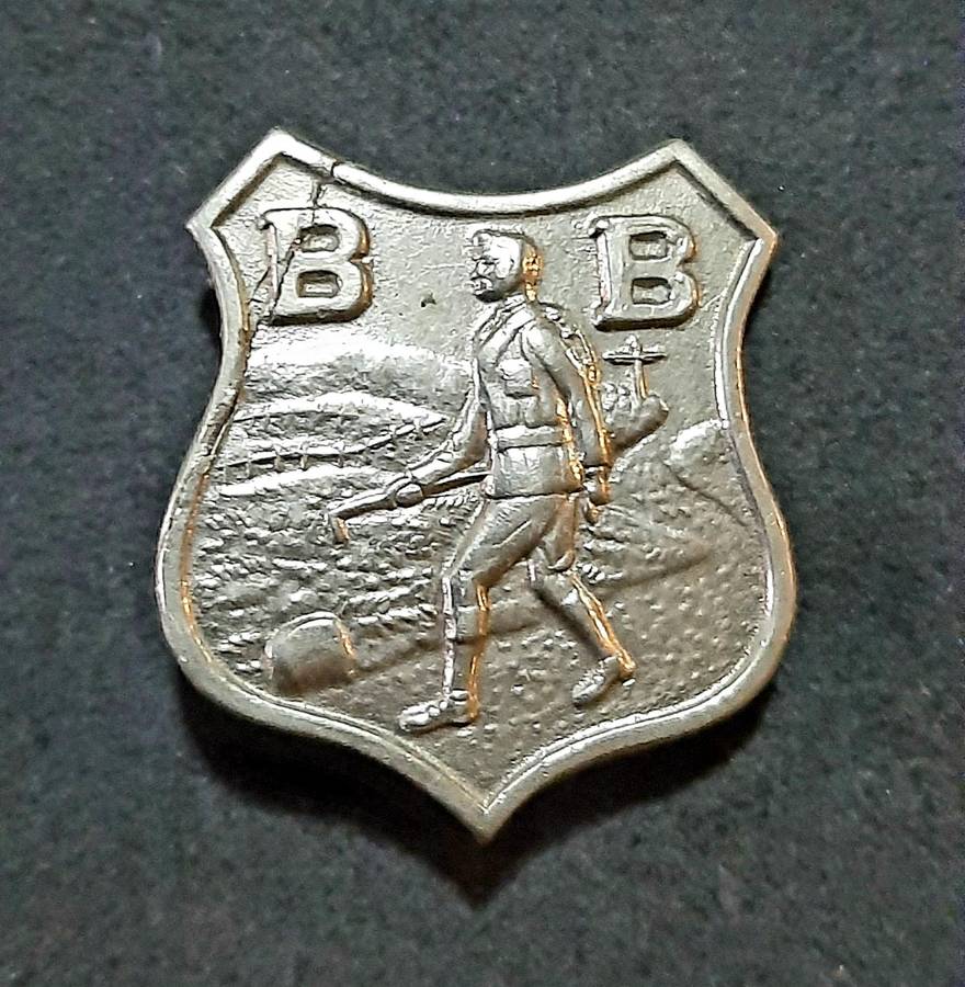 Mid-20th Century: 'Boys Brigade' Youth Organization Wayfarer Badge w/ Pin.