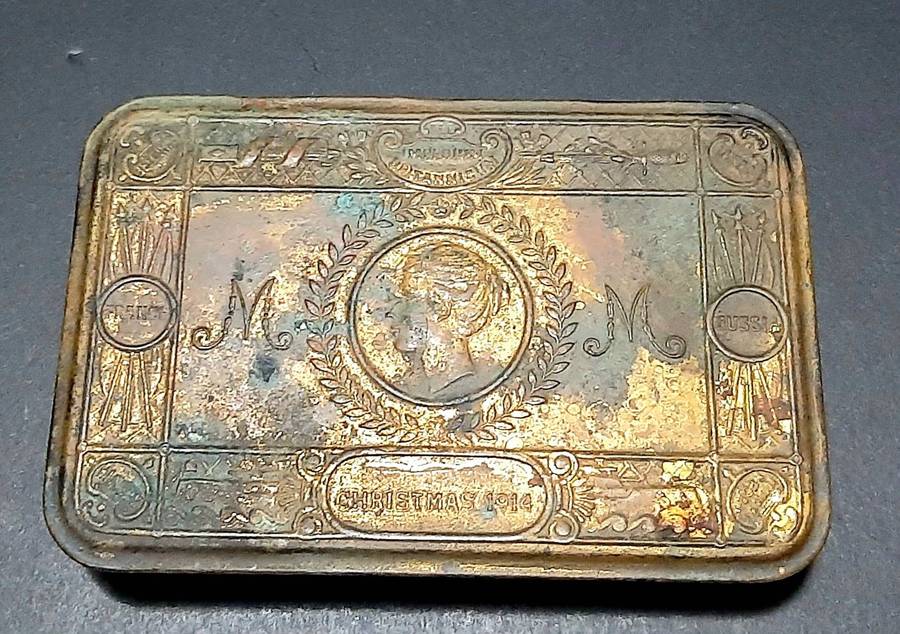 WW1 : Princess Mary Christmas 1914 Tin w/ Cardboard Insert (Att. Officer 1st D.L.I.)