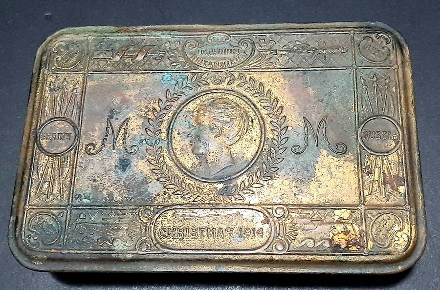 WW1 : Princess Mary Christmas 1914 Tin w/ Cardboard Insert (Att. Officer 1st D.L.I.)