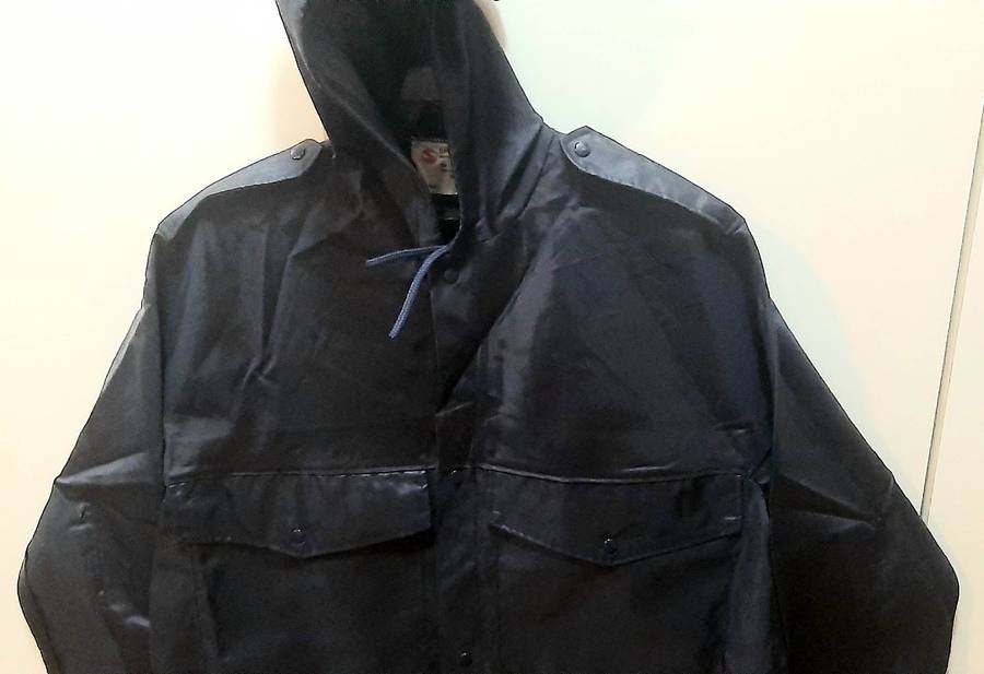 1990s SA Air Force: UNISSUED Blue Fielddress 'Bluetria' Rain Coat w/ Fittings (Medium/Large).