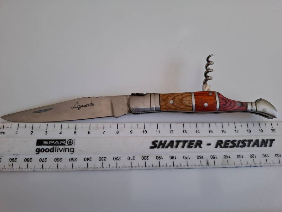 Great Laguiole Pocket Knife with Cork Screw in Great Condition