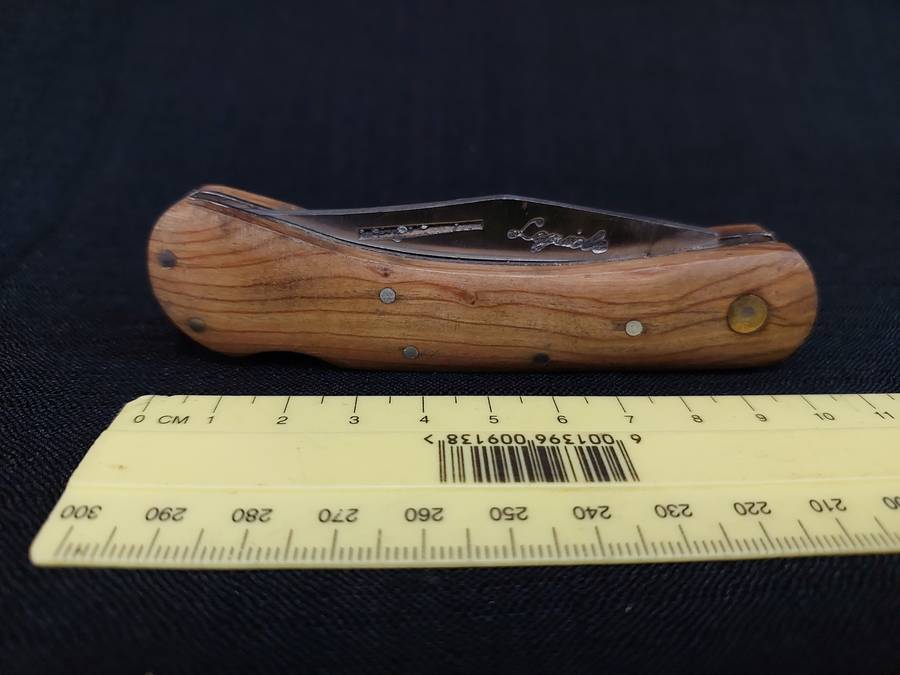 Stunning Laguiole ( 63) Pocket Knife with Wooden Handle in Excellent Condition