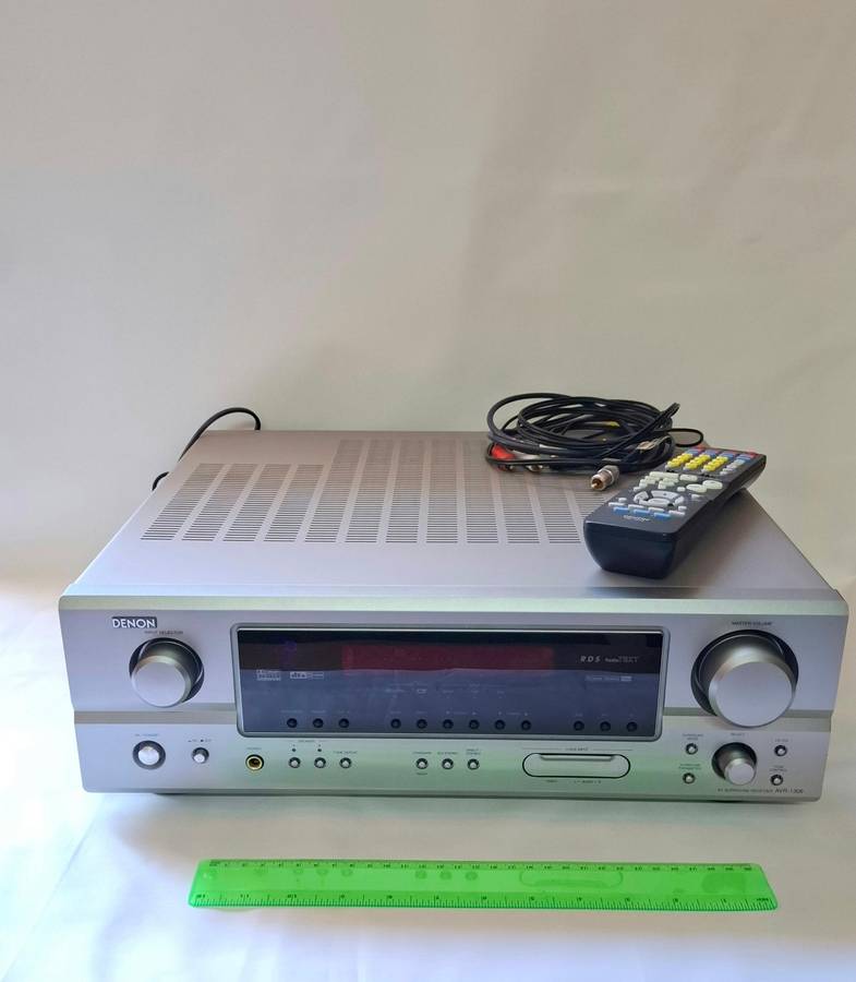 Denon AVR-130 AV Surround Receiver - Excellent Condition