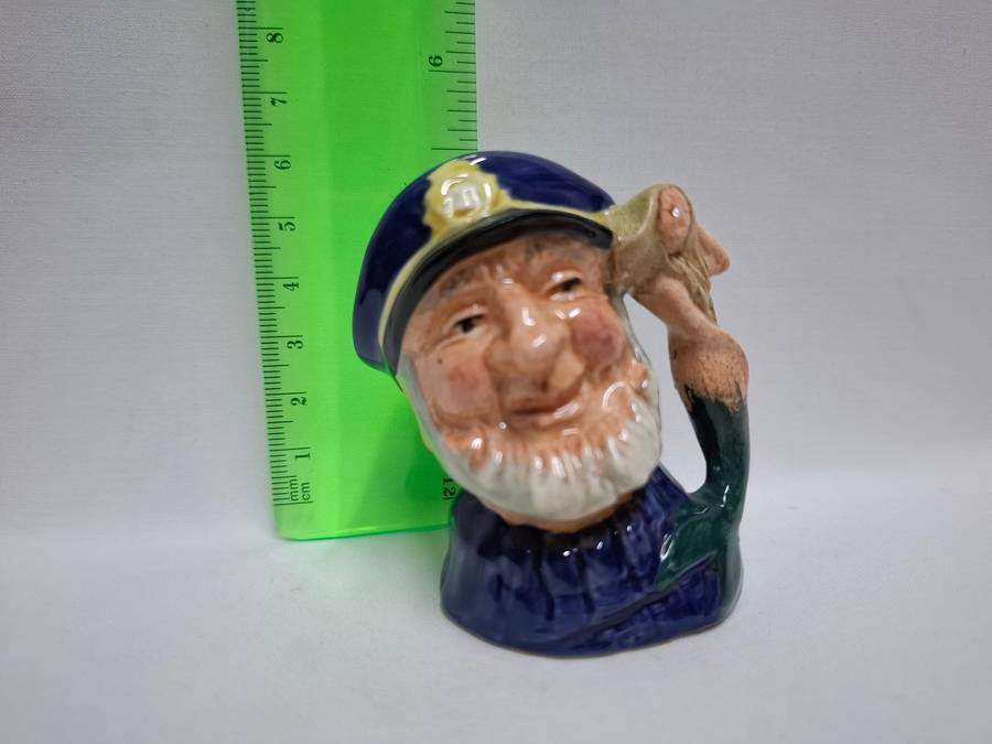 Royal Doulton Small Toby Jug " Old Salt  " D. 6557 - Excellent Condition
